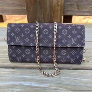 LV Mini Lin Portefeuille Sarah wallet crossbody